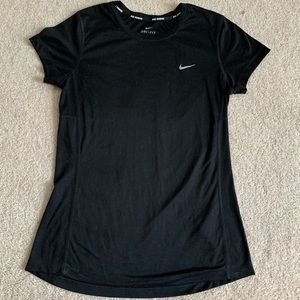 Nike shorts sleeve shirt
